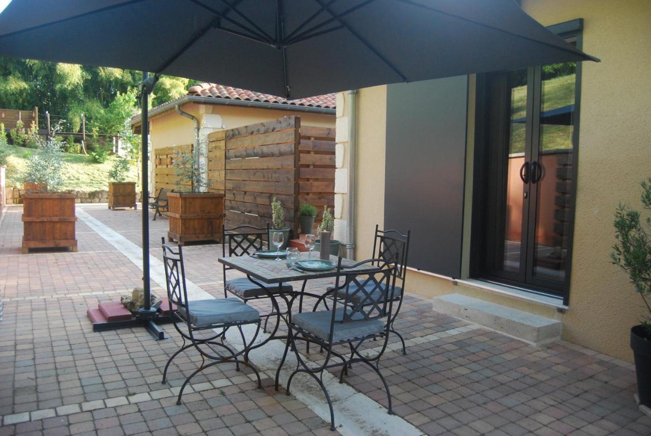 Au Son De L Angelus Bed & Breakfast Moncrabeau Bagian luar foto