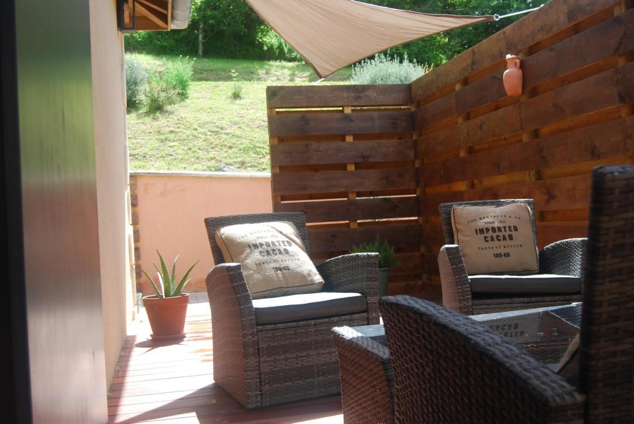 Au Son De L Angelus Bed & Breakfast Moncrabeau Bagian luar foto