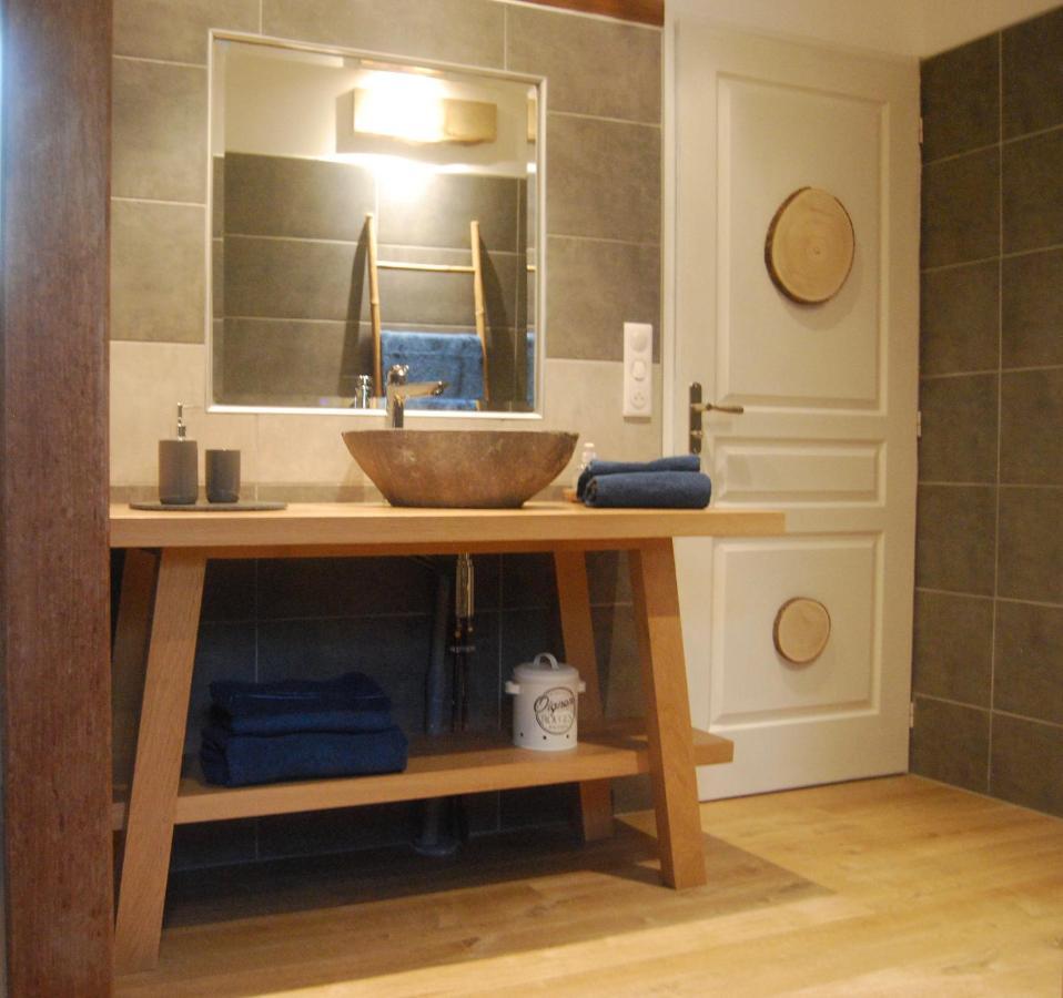 Au Son De L Angelus Bed & Breakfast Moncrabeau Bagian luar foto